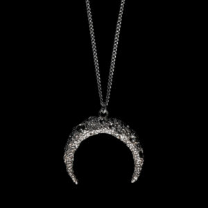 LUNA ADVERSA NECKLACE