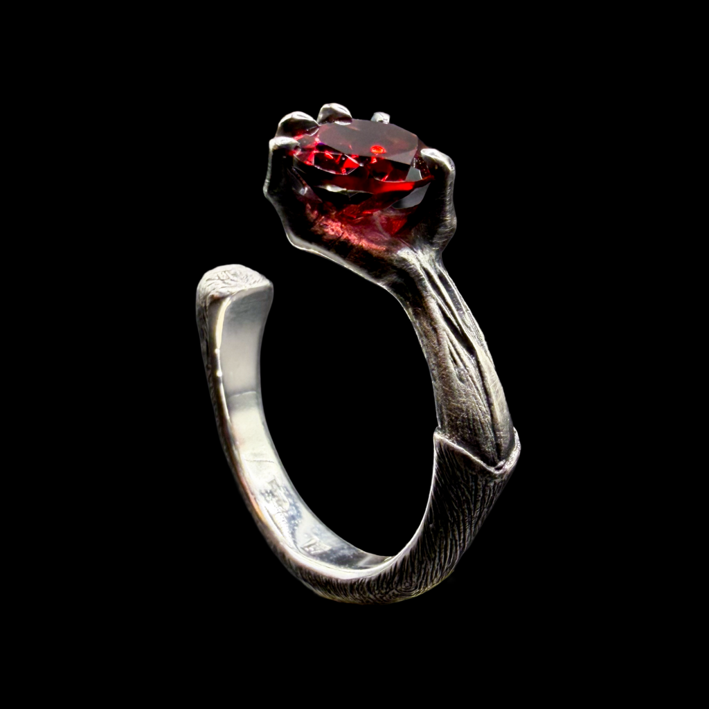 MANUS MORTIS RING